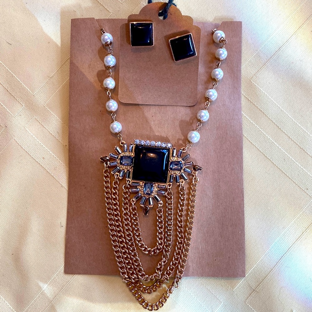 Aztec style necklace and earrings!